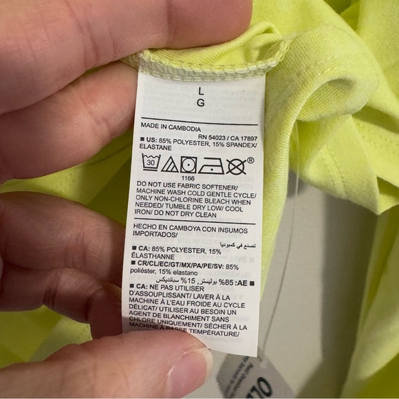 Old Navy NWT Cloud Cropped Athletic Top - Picture 6 of 6